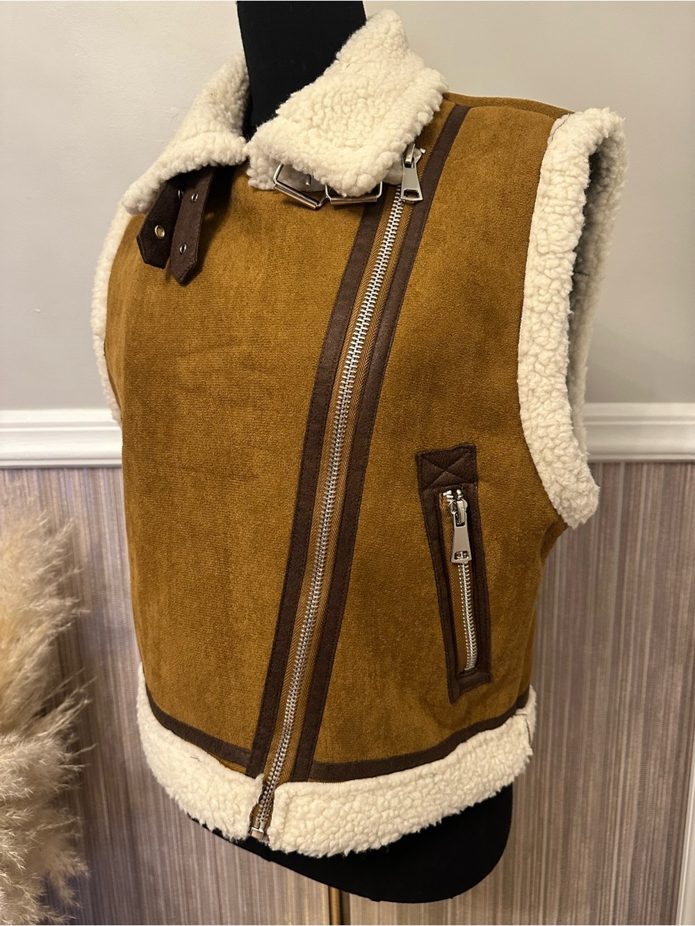 Commense Sherpa Faux Suede Moto Vest Brown Cream Small NWOT Aviator Biker